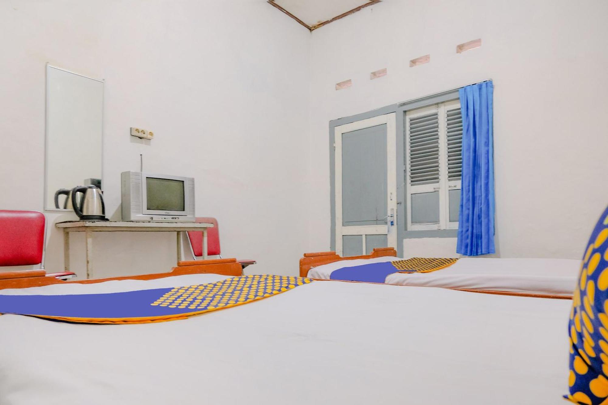 Oyo Life 2638 Hotel Raya Саранган Экстерьер фото
