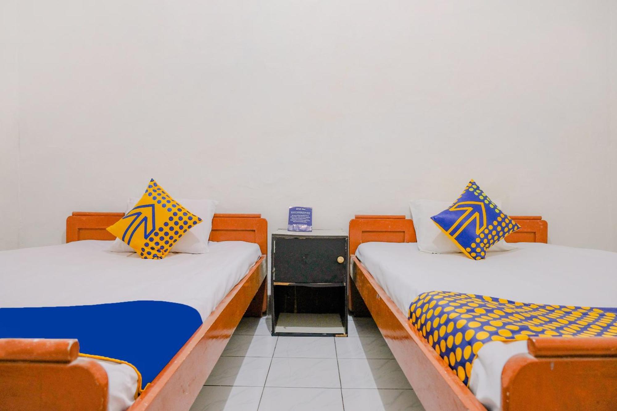 Oyo Life 2638 Hotel Raya Саранган Экстерьер фото